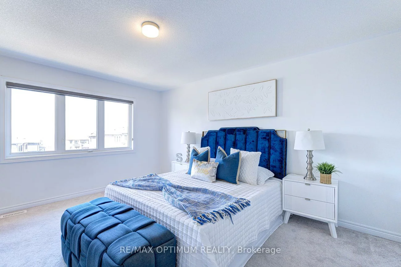 137, Fenchurch, Painswick South, Barrie