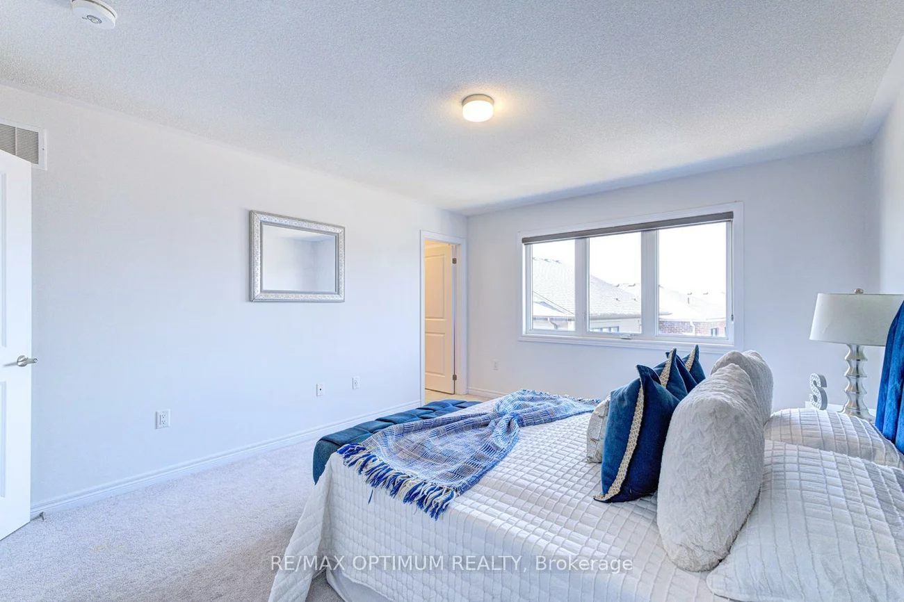 137, Fenchurch, Painswick South, Barrie