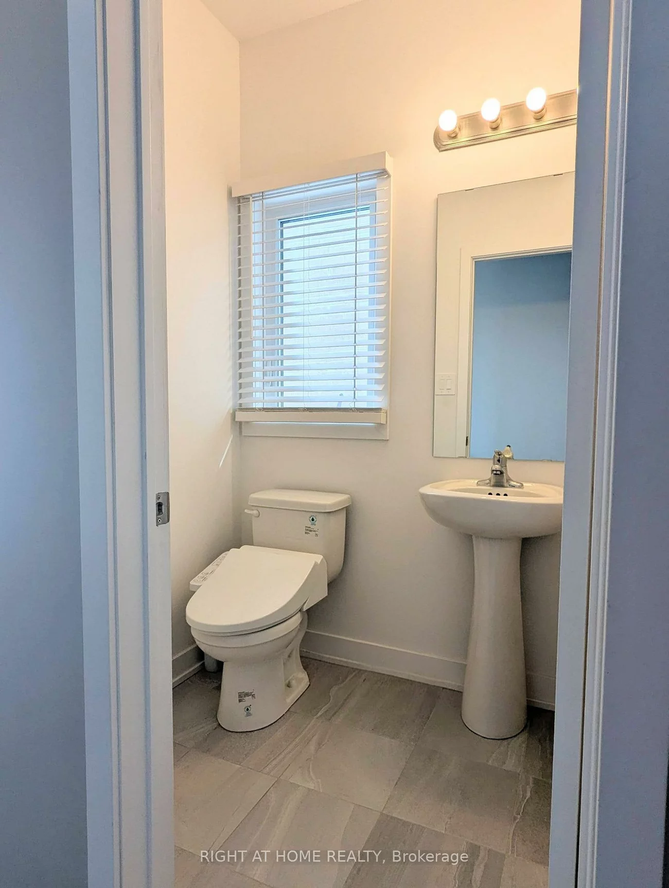 22, Westwood, Painswick South, Barrie