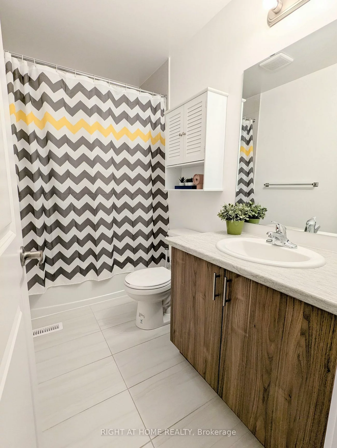 22, Westwood, Painswick South, Barrie