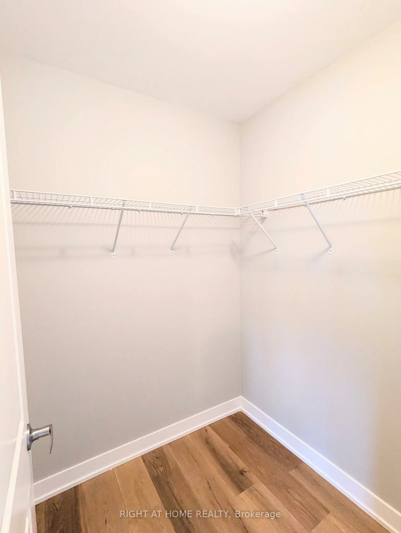 22, Westwood, Painswick South, Barrie