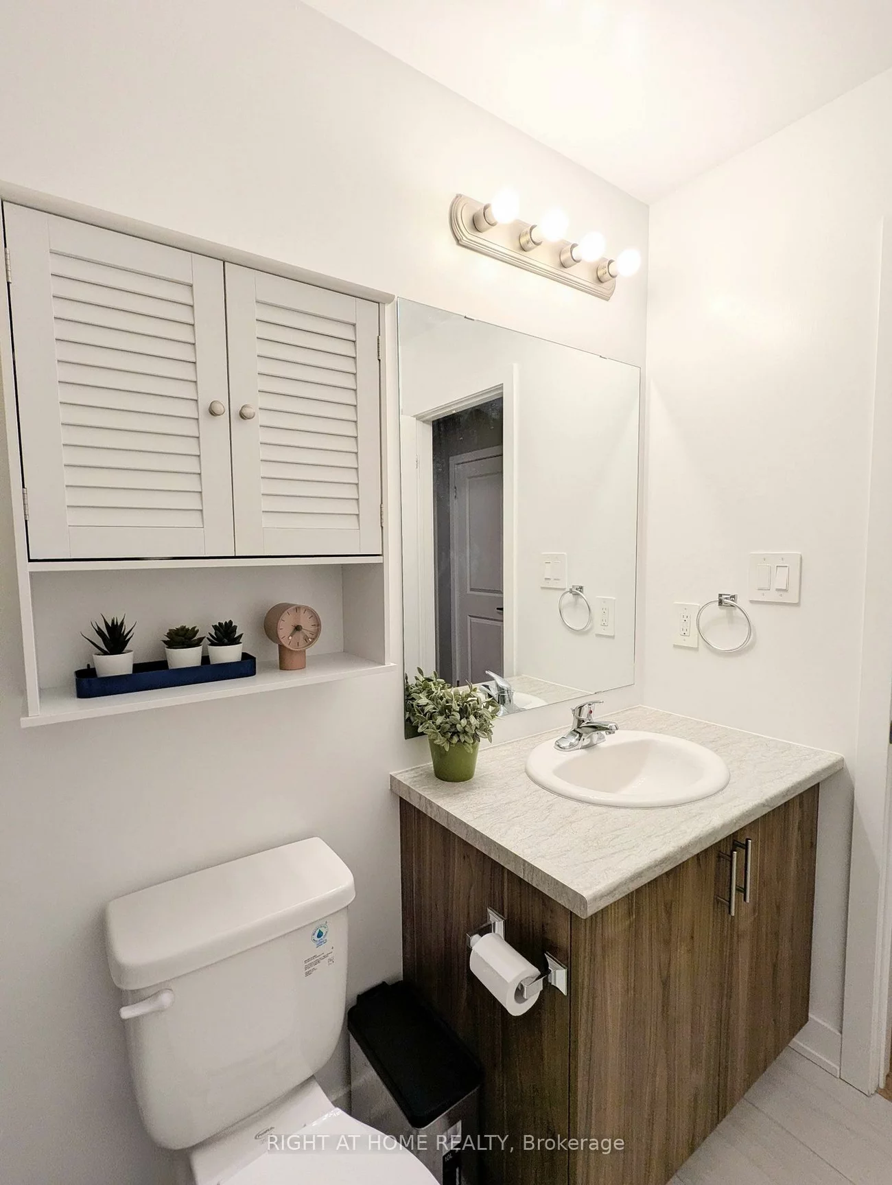 22, Westwood, Painswick South, Barrie
