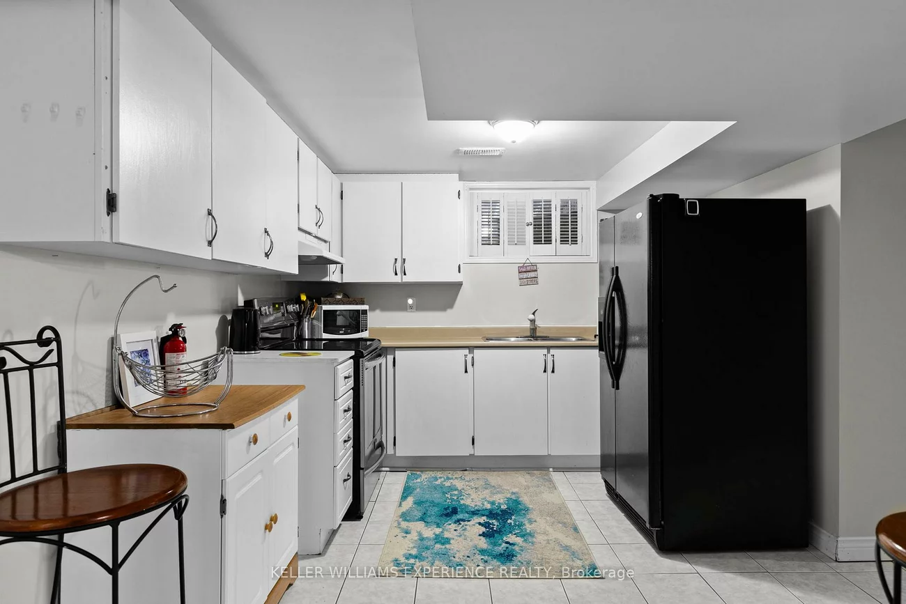 5, Laurie, Wellington, Barrie