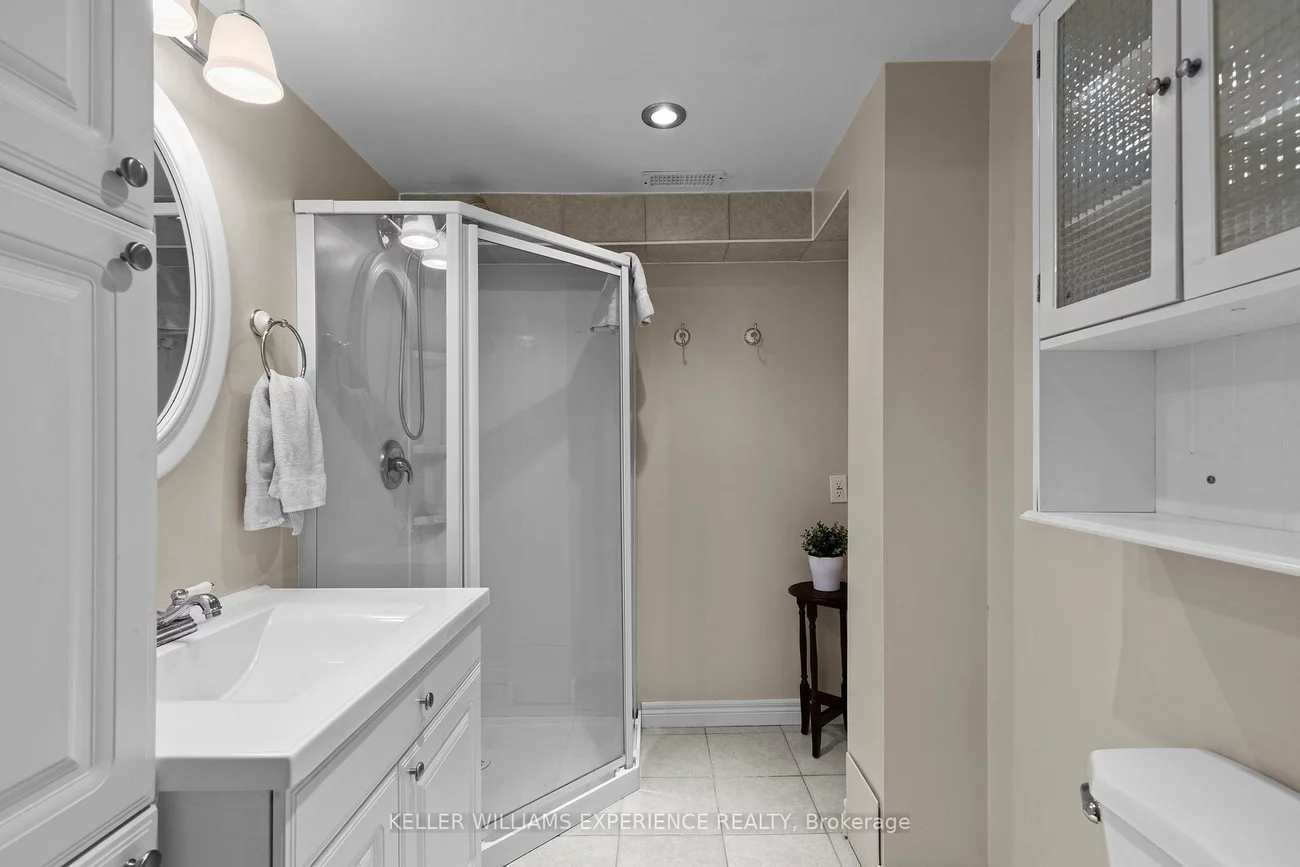 5, Laurie, Wellington, Barrie