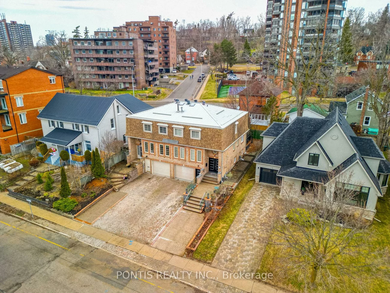 38, Kempenfelt, City Centre, Barrie