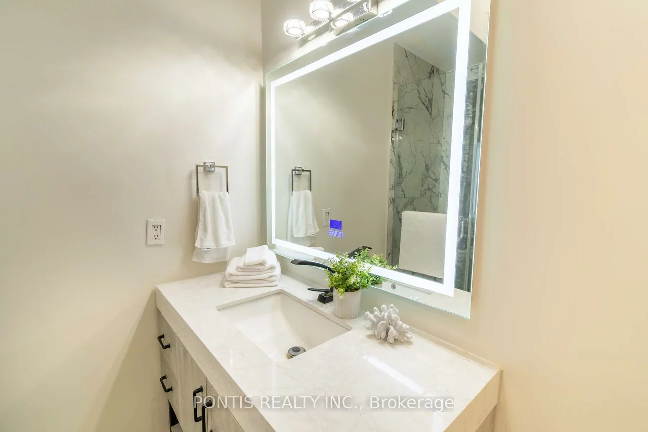 38, Kempenfelt, City Centre, Barrie