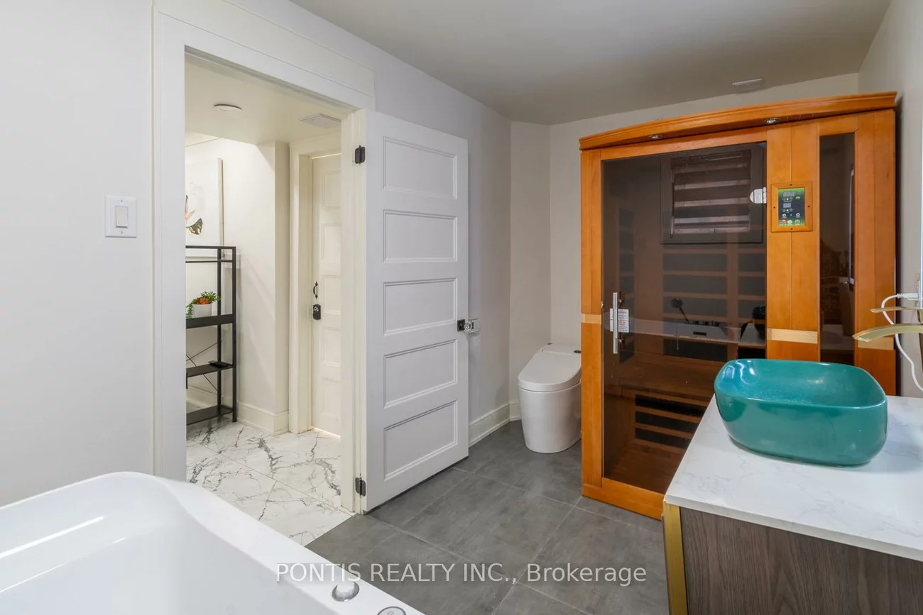 38, Kempenfelt, City Centre, Barrie