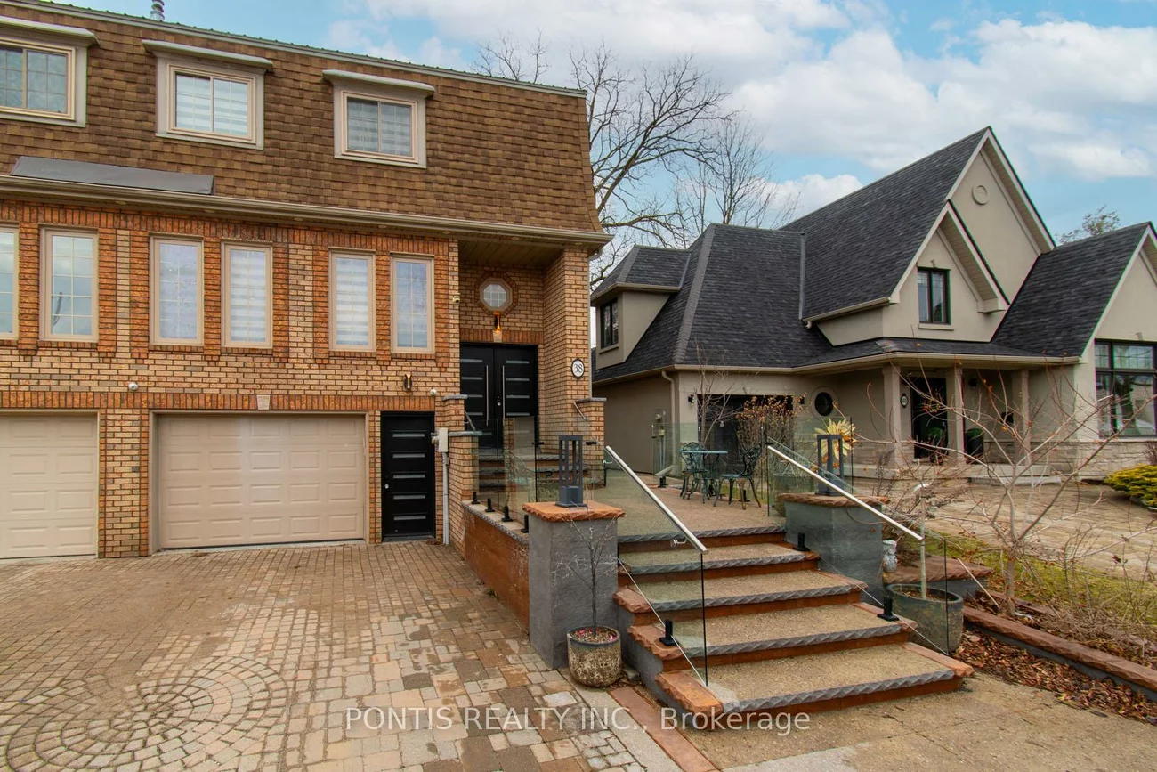 38, Kempenfelt, City Centre, Barrie