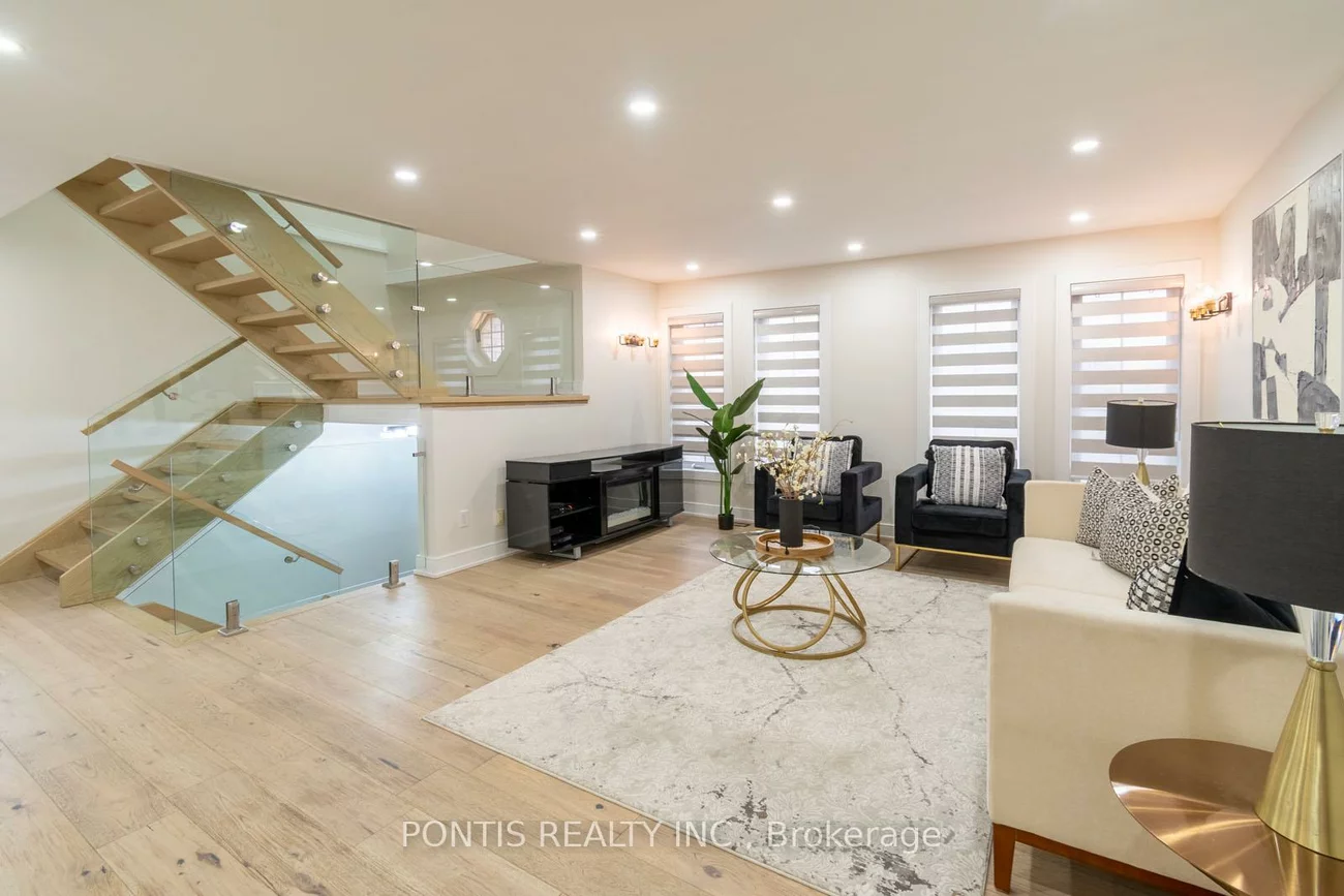 38, Kempenfelt, City Centre, Barrie