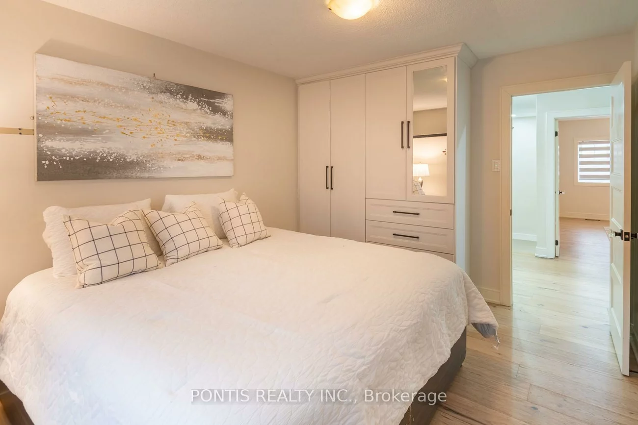 38, Kempenfelt, City Centre, Barrie