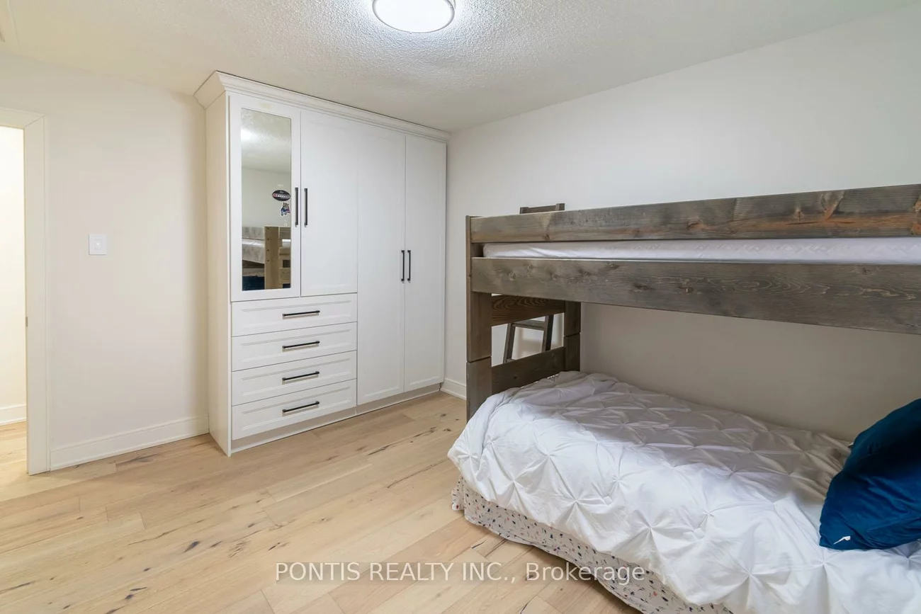 38, Kempenfelt, City Centre, Barrie