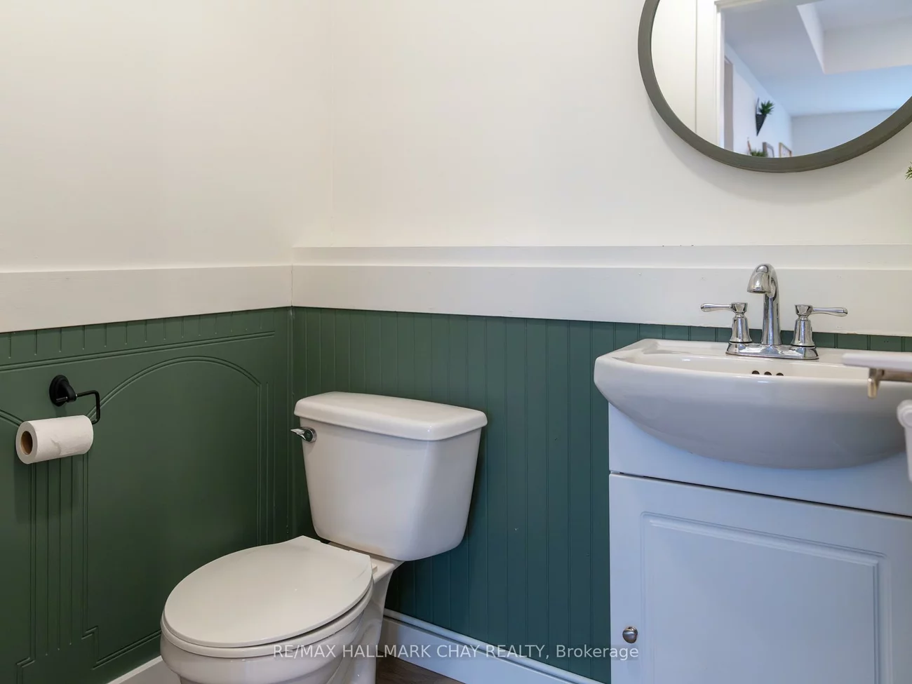 163, Columbia, Holly, Barrie