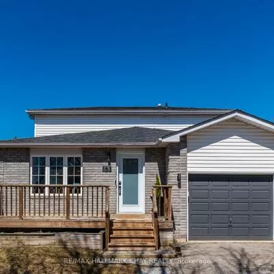 163, Columbia, Holly, Barrie