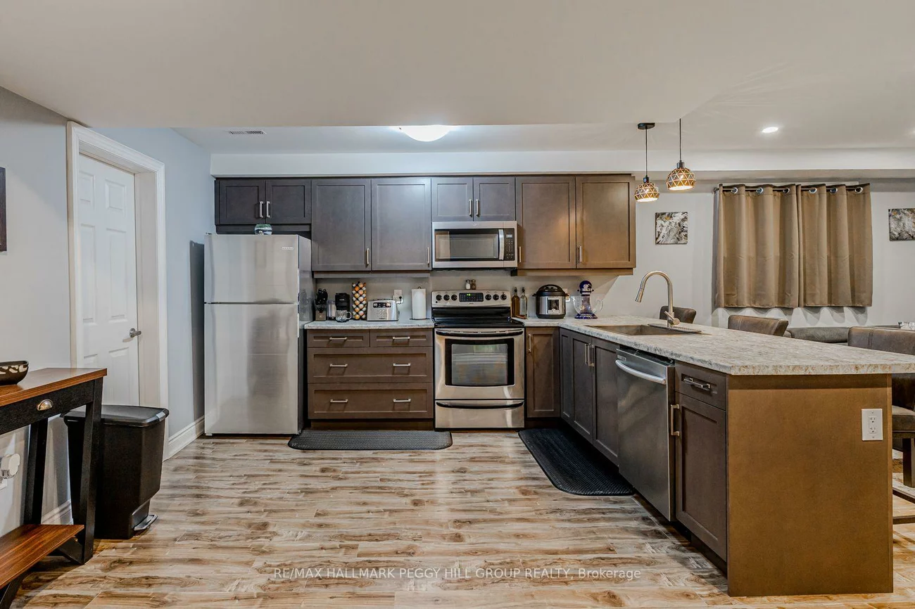 30, Hewitt, Georgian Drive, Barrie