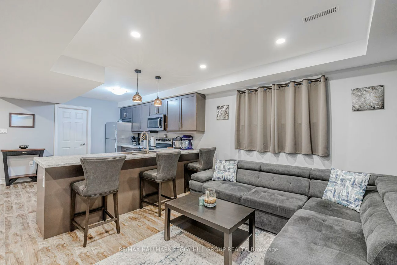 30, Hewitt, Georgian Drive, Barrie