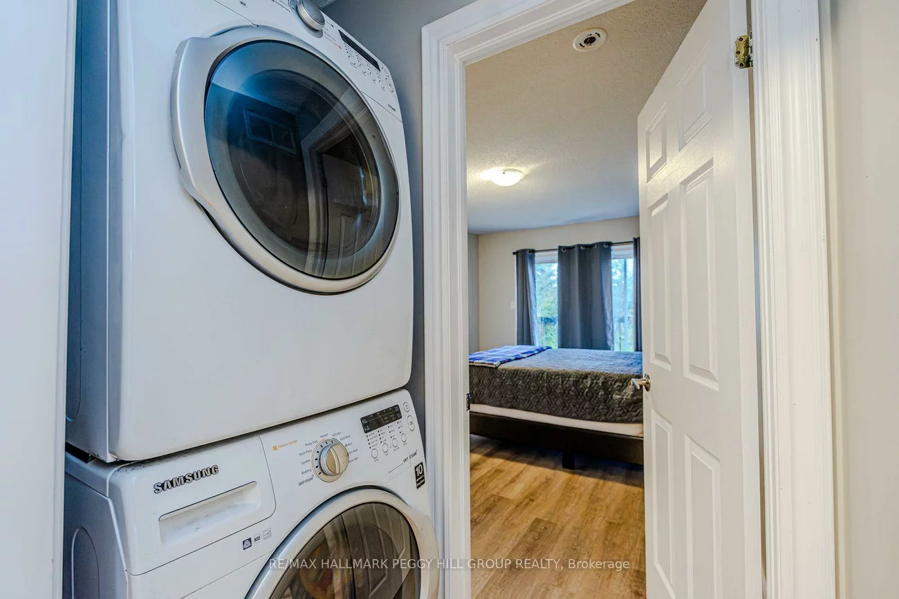 30, Hewitt, Georgian Drive, Barrie