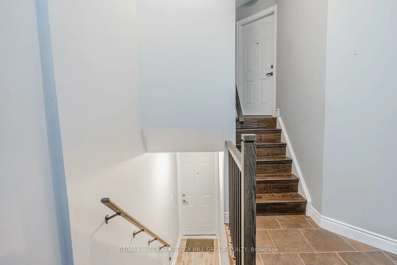 30A, Hewitt, Georgian Drive, Barrie