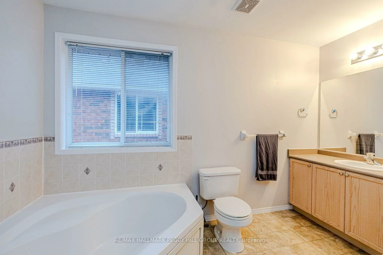 30A, Hewitt, Georgian Drive, Barrie