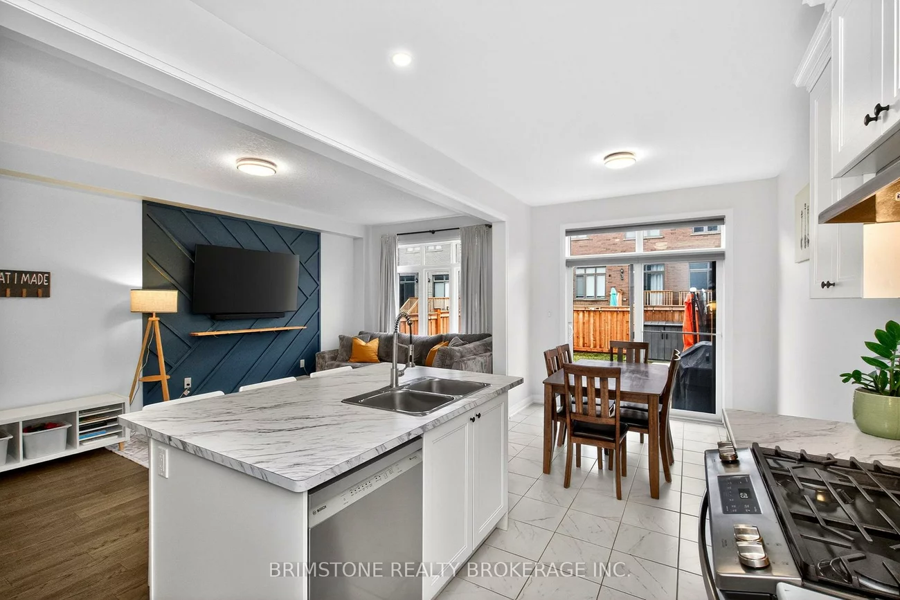 63, Copperhill, Painswick South, Barrie
