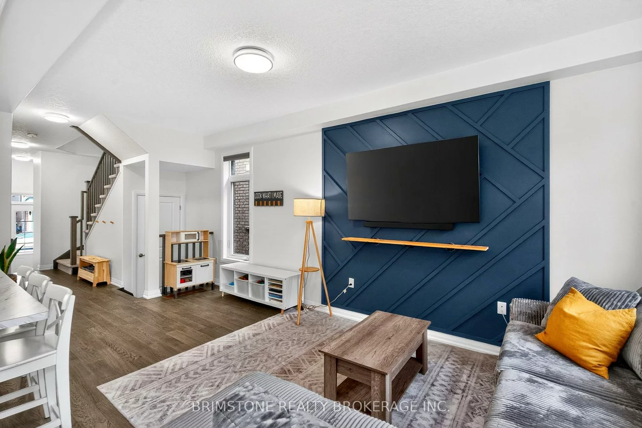 63, Copperhill, Painswick South, Barrie