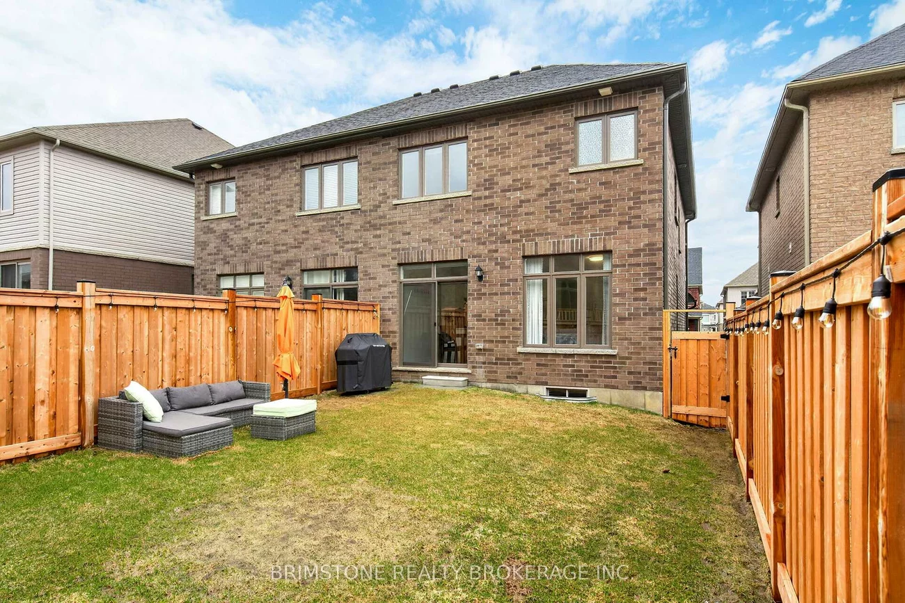 63, Copperhill, Painswick South, Barrie