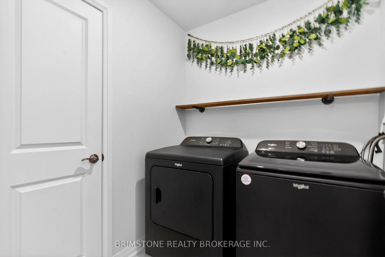 63, Copperhill, Painswick South, Barrie