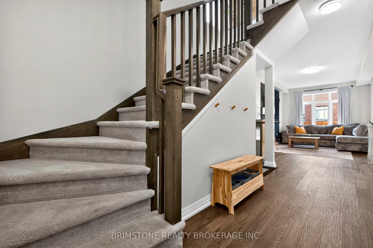 63, Copperhill, Painswick South, Barrie