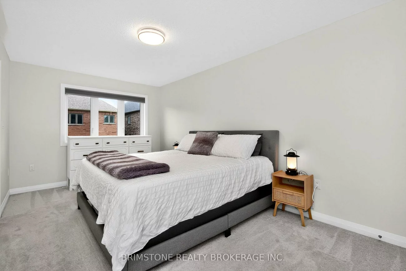 63, Copperhill, Painswick South, Barrie