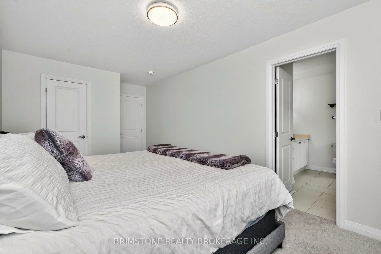 63, Copperhill, Painswick South, Barrie
