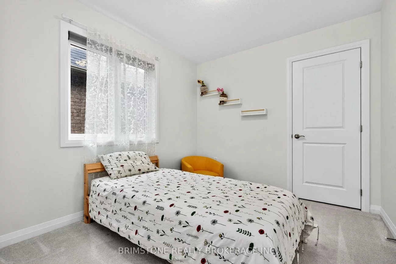 63, Copperhill, Painswick South, Barrie