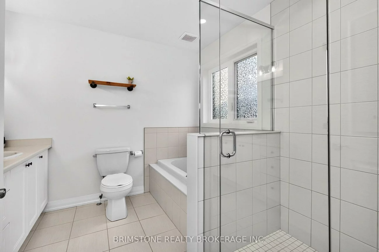 63, Copperhill, Painswick South, Barrie