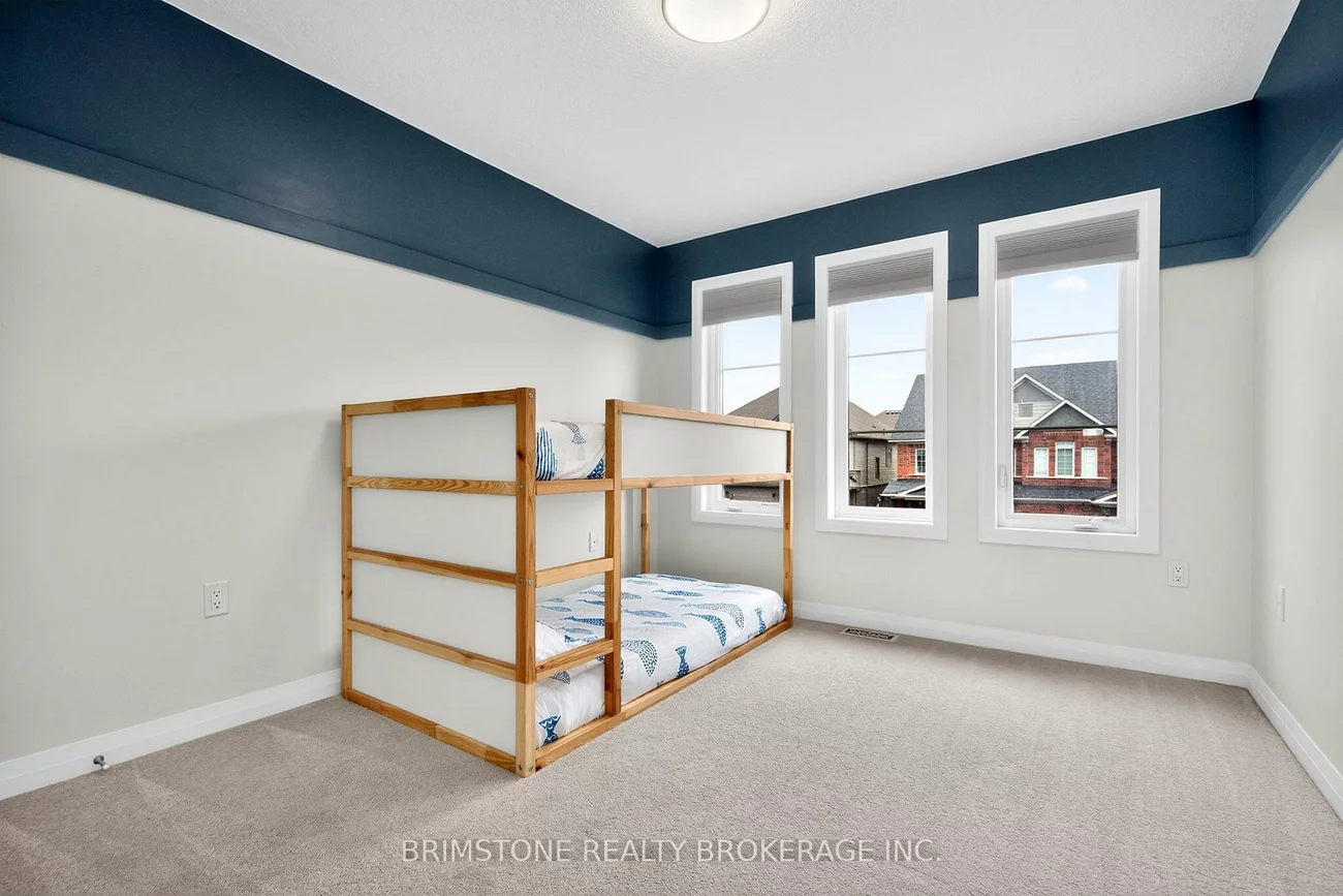 63, Copperhill, Painswick South, Barrie