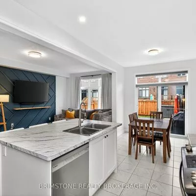 63, Copperhill, Painswick South, Barrie