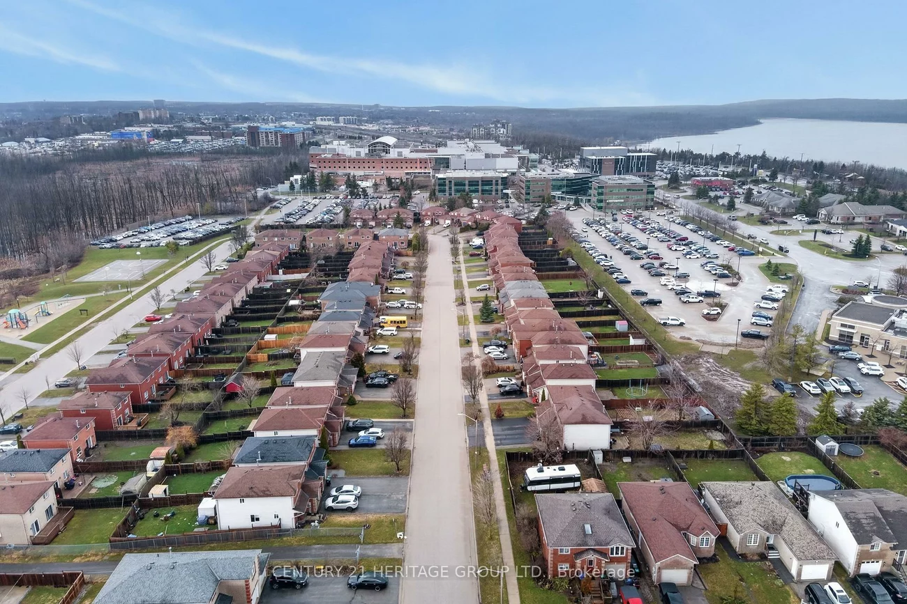 53, Dunsmore, Georgian Drive, Barrie