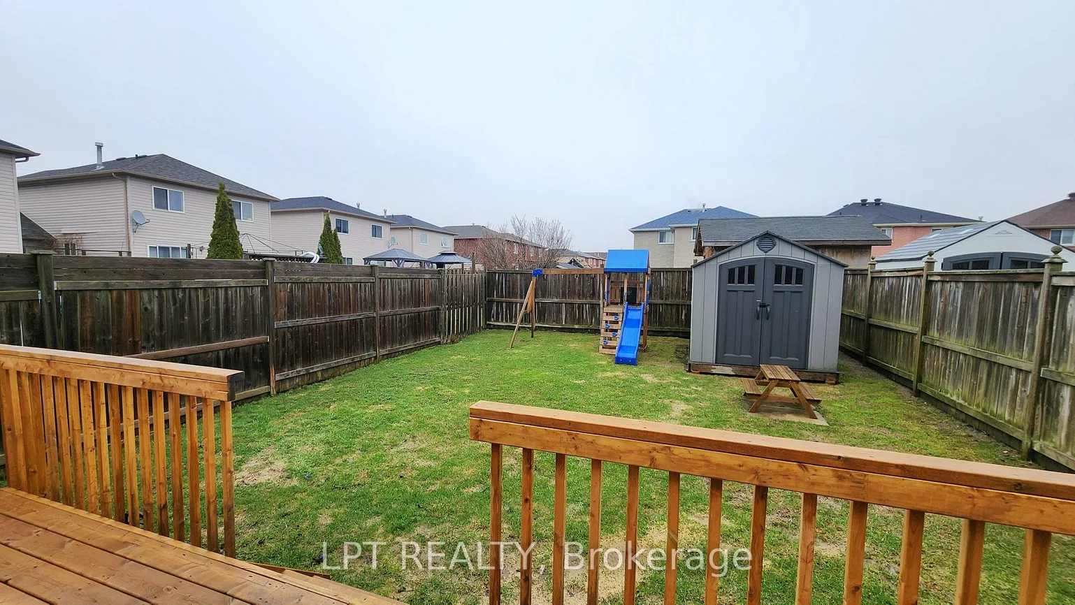 39, Raymond, Painswick South, Barrie