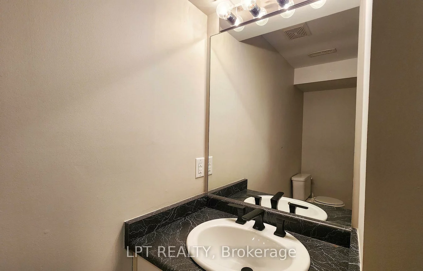 39, Raymond, Painswick South, Barrie