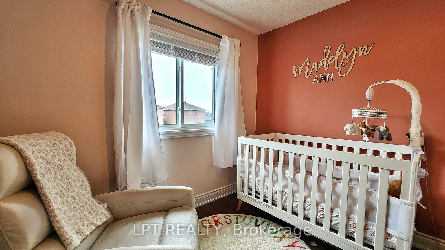 39, Raymond, Painswick South, Barrie