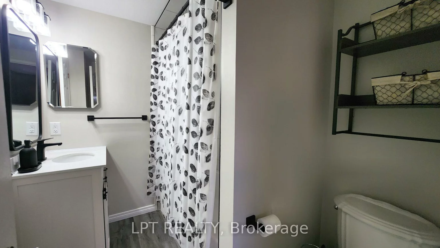 39, Raymond, Painswick South, Barrie