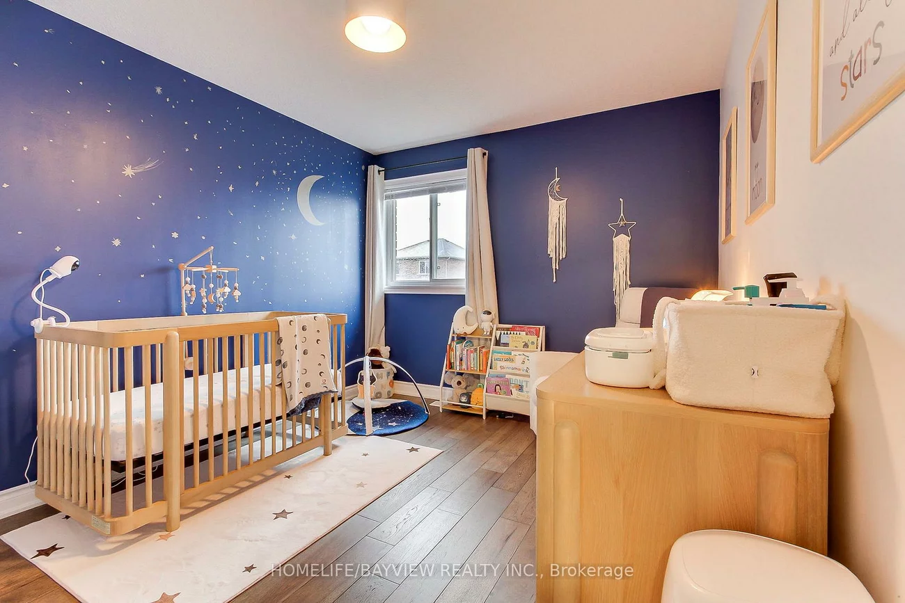 35, Booth, Painswick South, Barrie