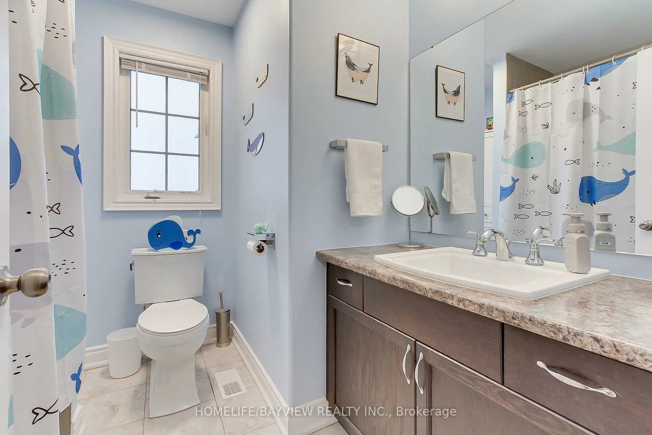 35, Booth, Painswick South, Barrie