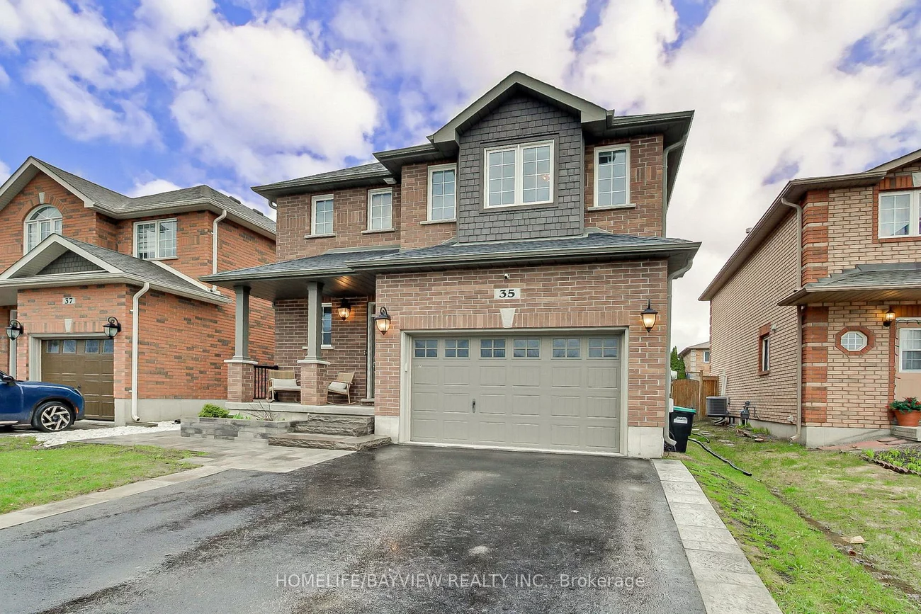 35, Booth, Painswick South, Barrie