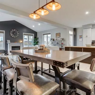 35, Booth, Painswick South, Barrie