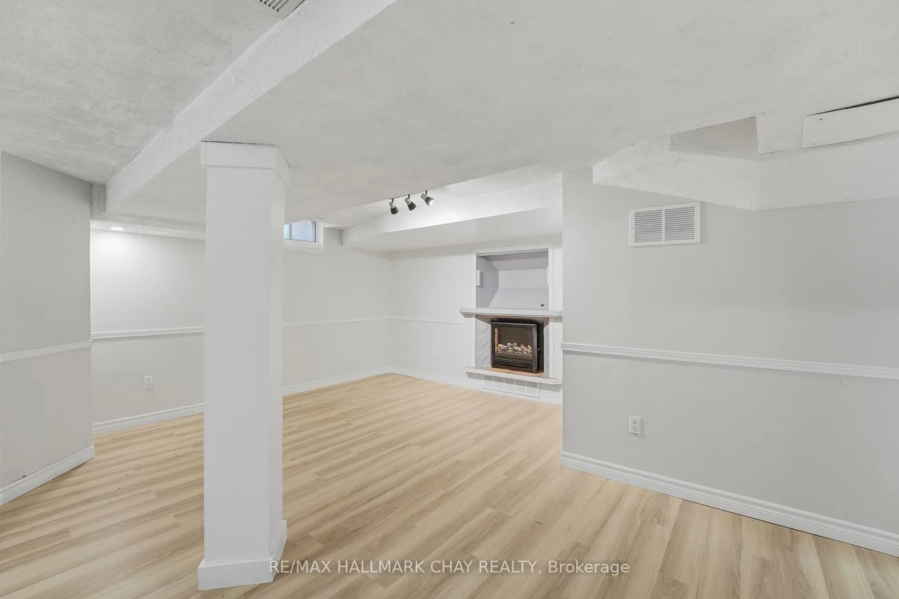 120, Herrell, Painswick North, Barrie