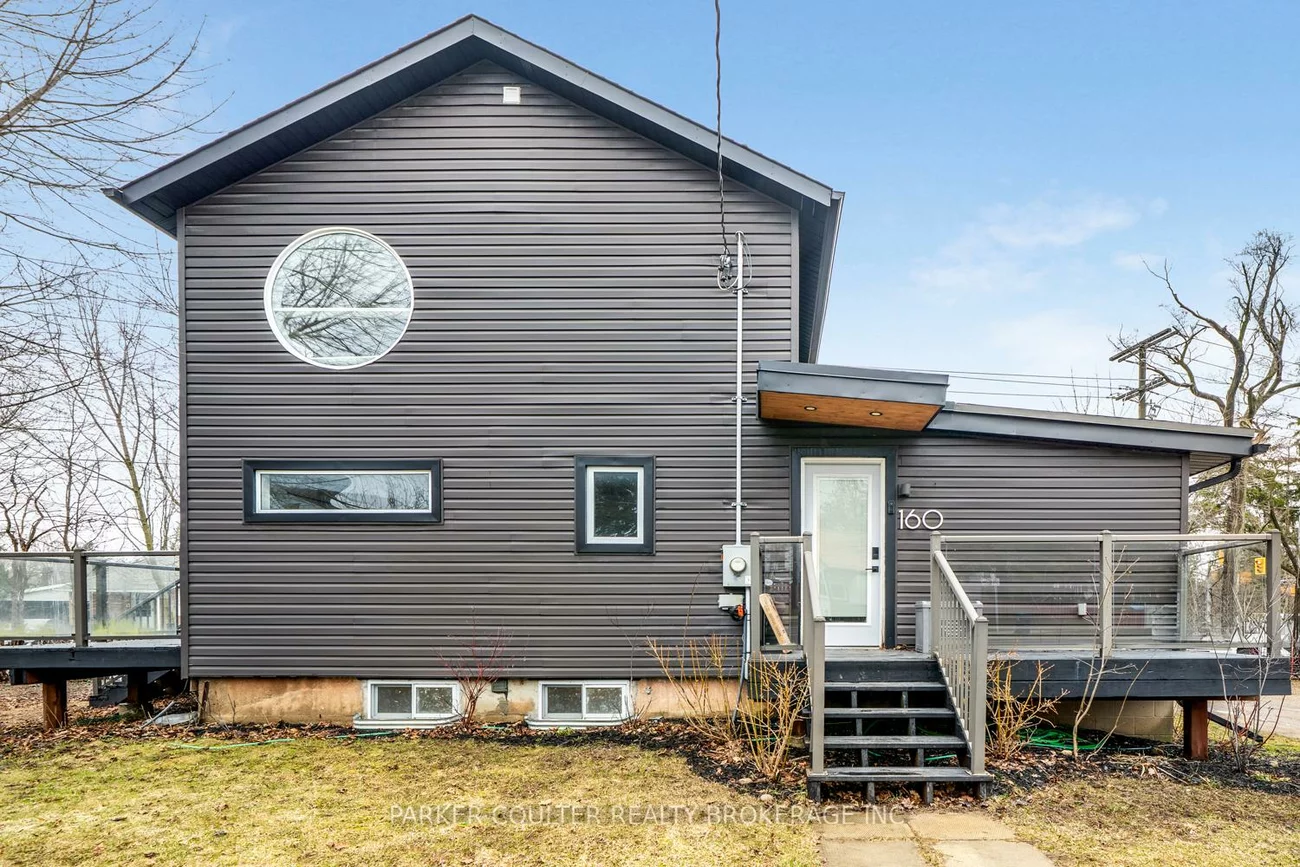 160, Duckworth, Codrington, Barrie