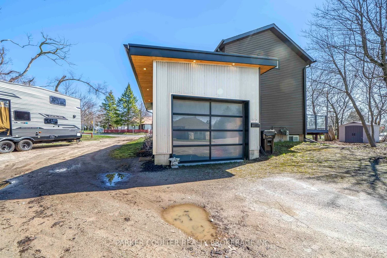 160, Duckworth, Codrington, Barrie