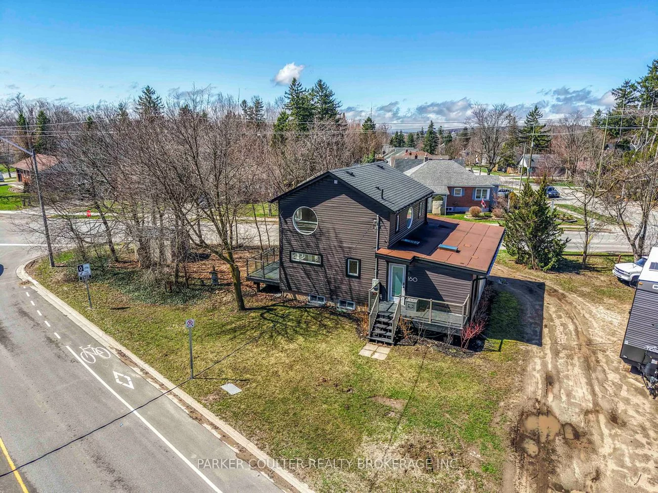 160, Duckworth, Codrington, Barrie