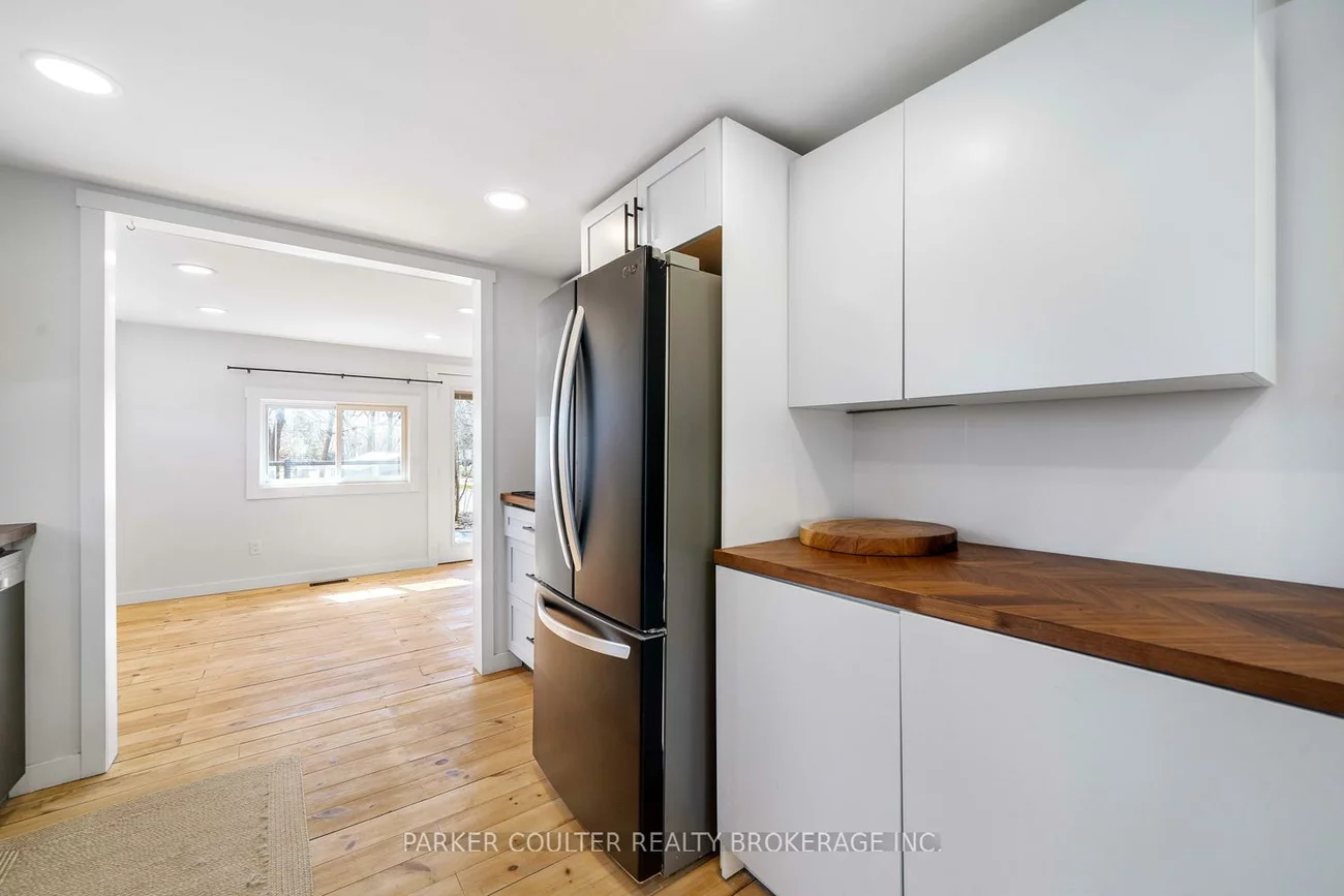 160, Duckworth, Codrington, Barrie