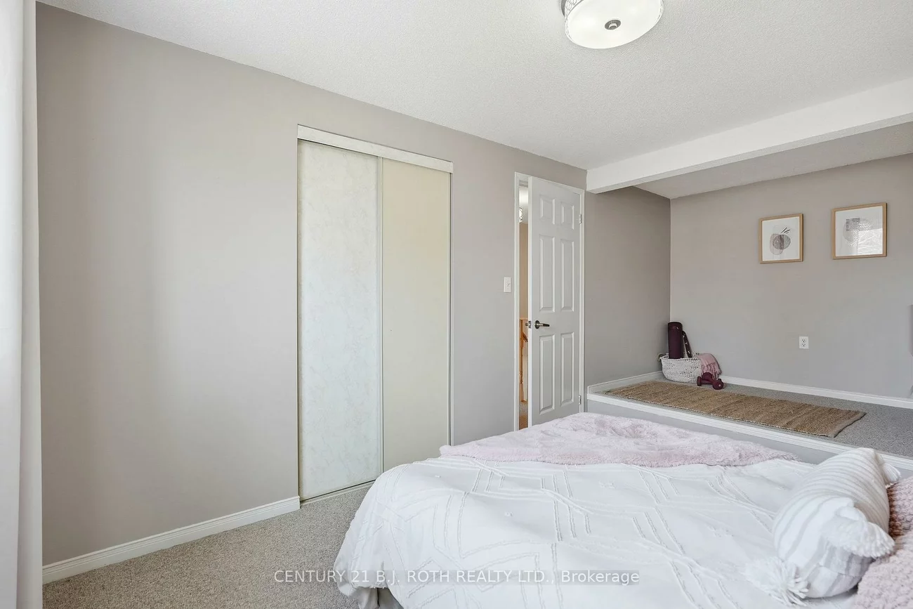 130, Athabaska, Holly, Barrie