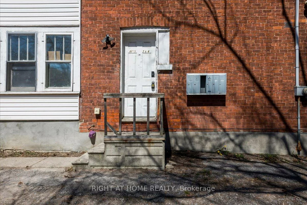 29, Peel, Codrington, Barrie