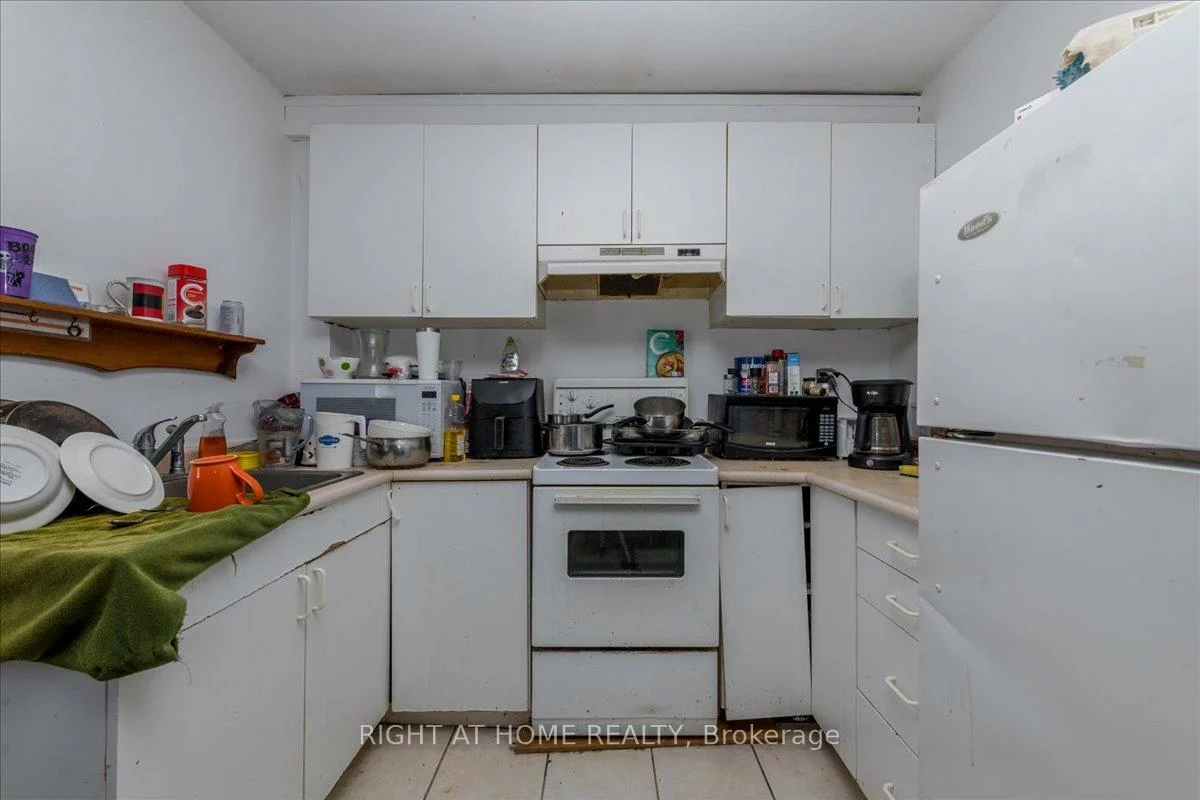 29, Peel, Codrington, Barrie